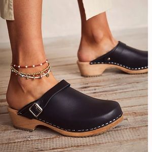🆕 MIA Alma Clog